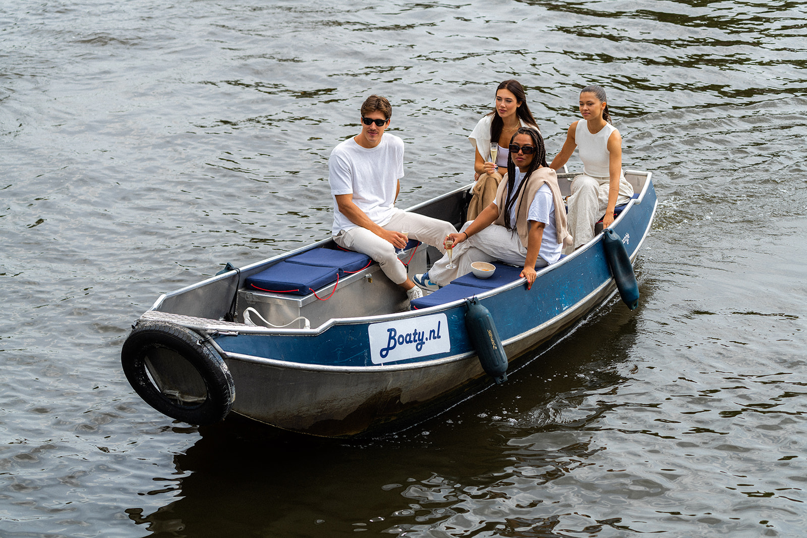 Luxuriöse Ozeanreisen mit Boot Mieten erleben